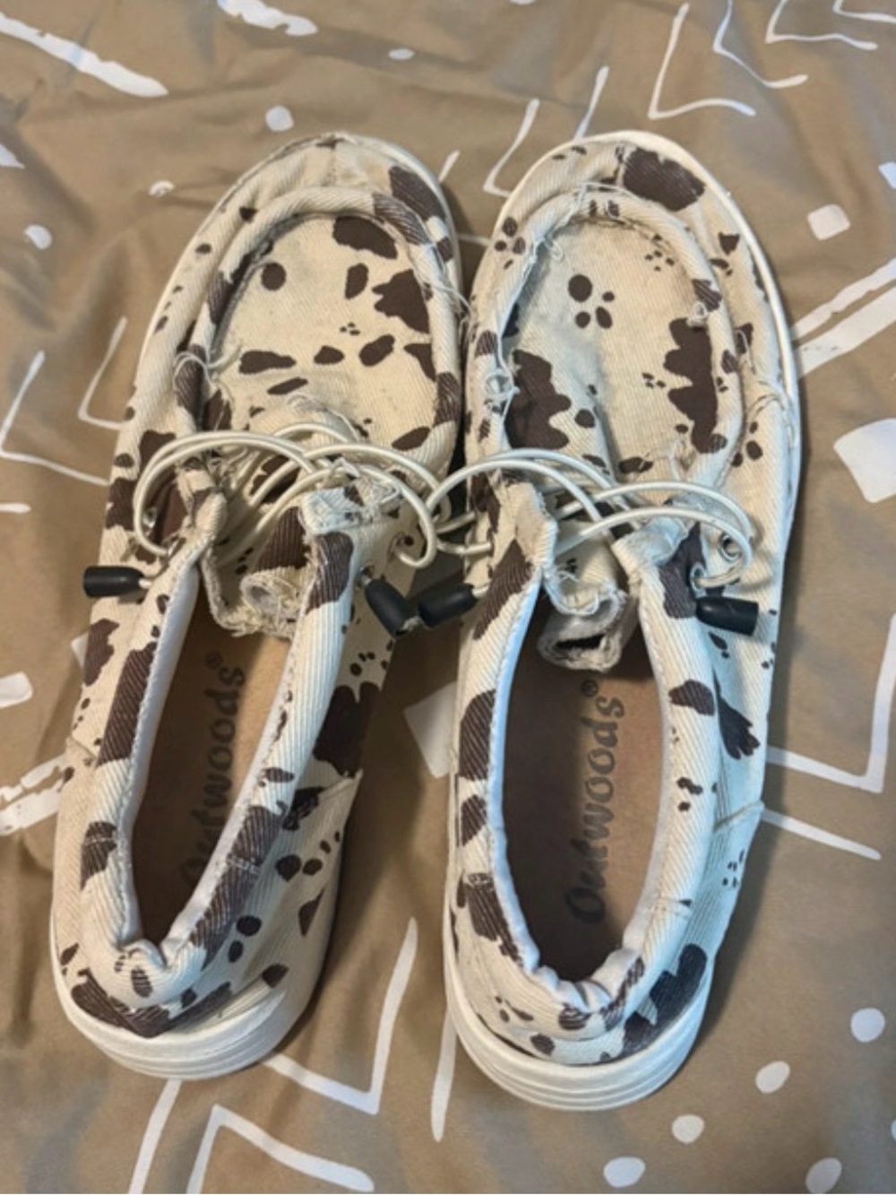 Womens 7 Cow-Print Slip-On Shoes Used